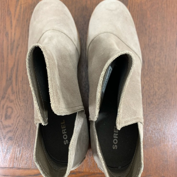 Sorel Cate Cut Out Suede Bootie Ash Brown NWOB 9.5 - Picture 10 of 10